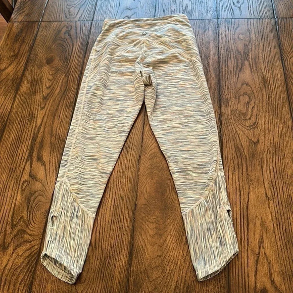 PrAna women’s leggings small worn twice excellent condition - Picture 3 of 4